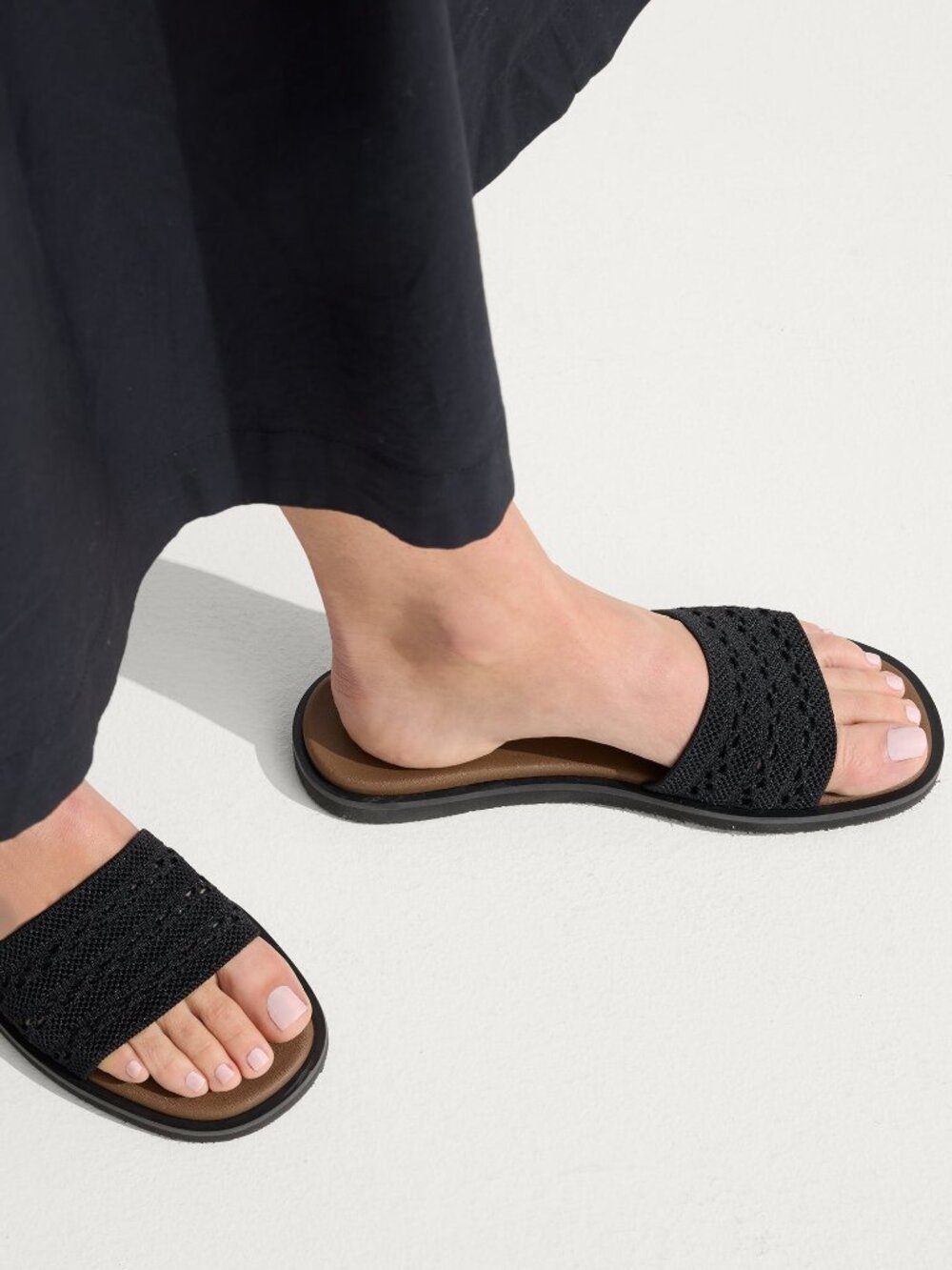 Rothy's The Slide Sandal in Black Crochet Size 10
